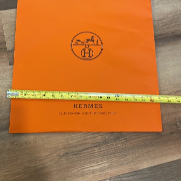 Two Large HERMES paper shopping bags. - Picture 3 of 4